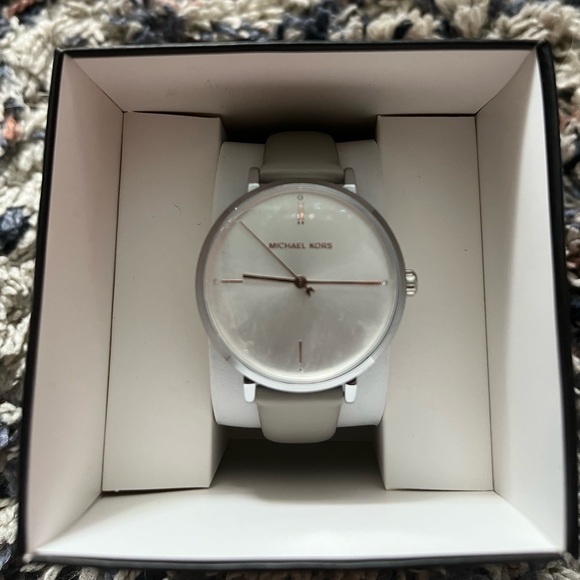 Rams new with tags Michael kors watch - Picture 4 of 4